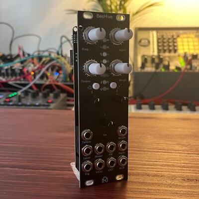 Beehive / Mutable Instruments Eurorack Module / uPlaits Clone / Black Panel
