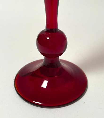 VINTAGE WHITEFRIARS RUBY RED GLASS TEARDROP STEM VASE #9485 MID CENTURY BRITISH - Picture 2 of 4