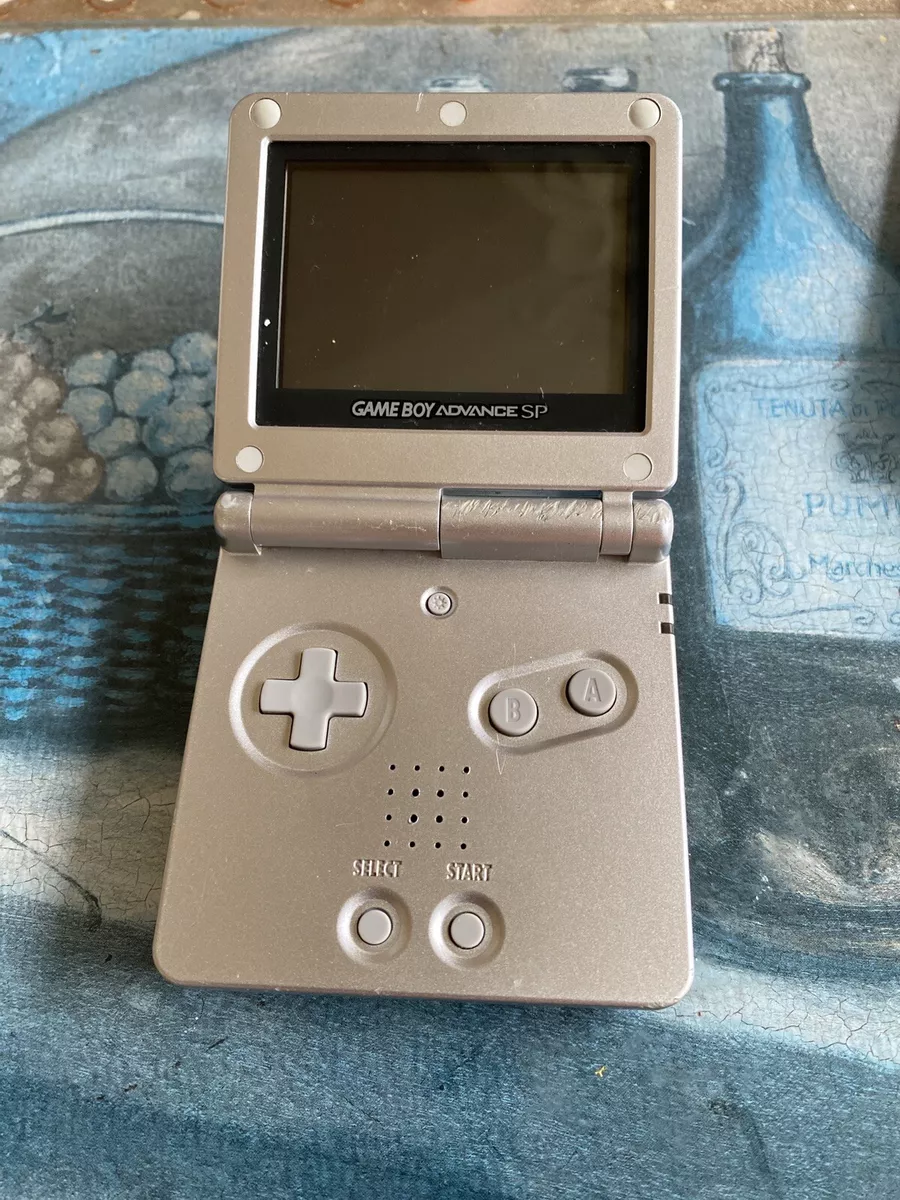 Nintendo Game Boy Advance SP - Silver