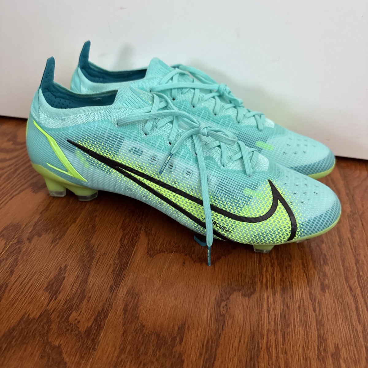 【希少✨】NIKE MERCURIAL VAPOR 14 ELITE FG Nike Mercurial Vapor 14 Elite Fg White-Black-Silver-Volt Sz