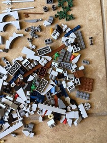 LEGO Castle: Drawbridge Defense (7079) Complete Build + Horse & 1 Minifigure