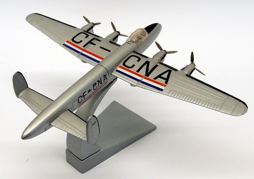 Corgi 1/144 Scale 47401 - Avro Lancaster MK X-PP Trans Canada - 第 2/4 張圖片