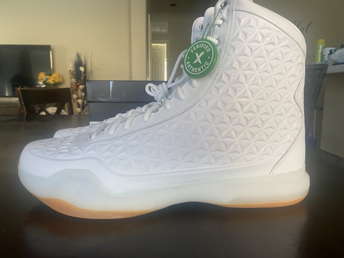 スニーカー Nike Kobe 10 EXT White Gum 2015 SS 15 Size 11 - Nike Kobe 10 EXT Mid White Gum 2015 | eBay