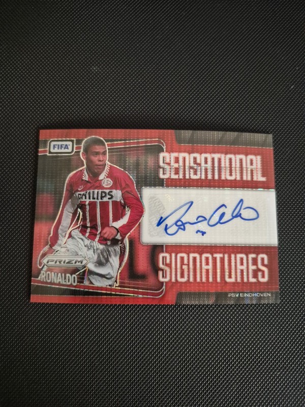 2025-26 Prizm Ronaldo Sensational Signatures Color Match Auto