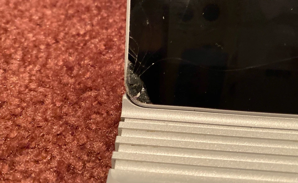 Microsoft Surface Book 2 15" Core i7-8650U 1.90GHz 256GB SSD 16GB RAM GTX 1060 - Imagem 4 de 4