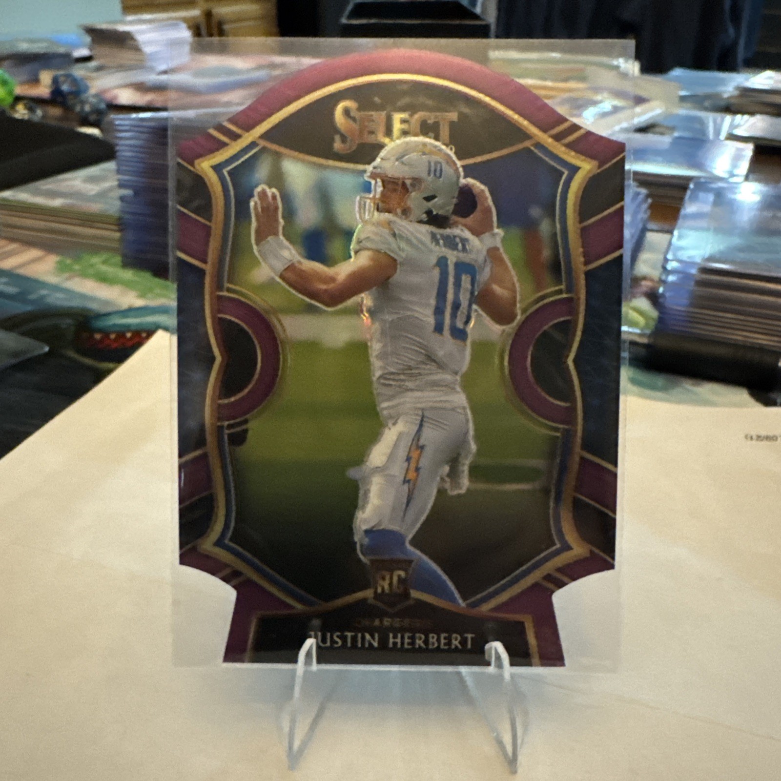 2020 Panini Select - Concourse Justin Herbert #44 Purple Prizm Die-Cut (RC)
