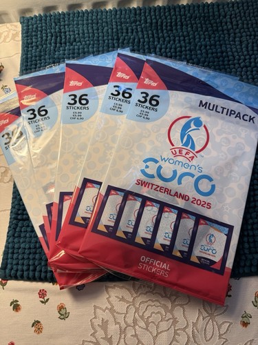 Topps Women’s Euro 2025 - 5 x Sticker Multipacks (30 Packs) - Versandkostenfrei