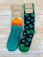 2 Pair Of NEW Sock Club Novelty Socks Cactus And Sunset Mountains Southwest M