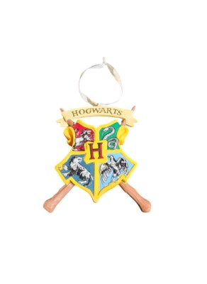 Hallmark Harry Potter Hogwarts Banner Over Crest 3-D Ornament 3.25''X2.75''0.75''
