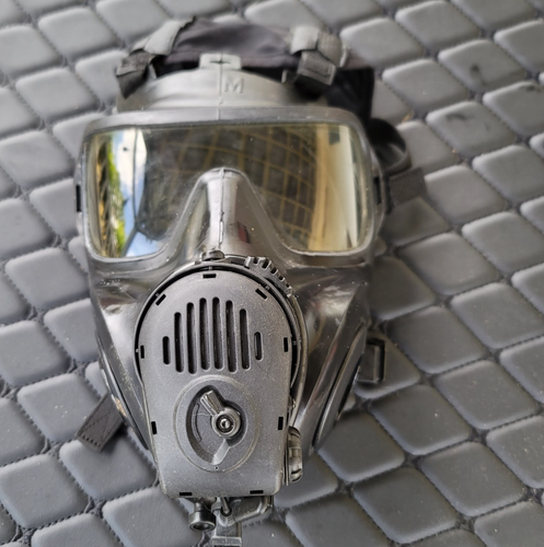 Avon FM53 Gas Mask w/ voice module