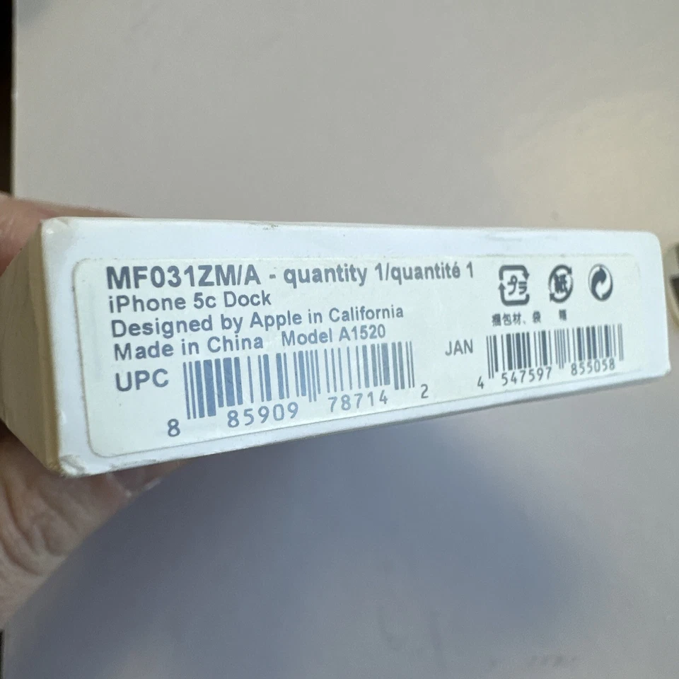 Apple MF031ZM/A iPhone 5C Dock Genuine OEM Brand New Sealed - Image 3 of 3