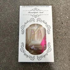 Beautiful Nails Pink Heart 🩷 Design GLUE-On Long nails. NEW  (Torn Box)