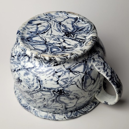 Unusual Antique Blue White Marblized Porcelain Mulberry Chamber Pot with Handle - Picture 7 of 14