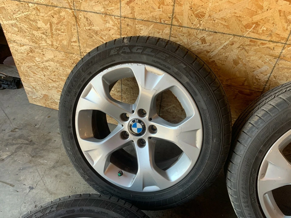 BMW 2012-2015 E84 X1 ESTILO 317 17" LLANTAS LLANTA CON JUEGO DE NEUMÁTICOS OEM 62K Foto 4 de 4