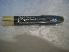 SIGNATURE CLUB A QUICK GLAMOUR EYESHADOW PENCIL