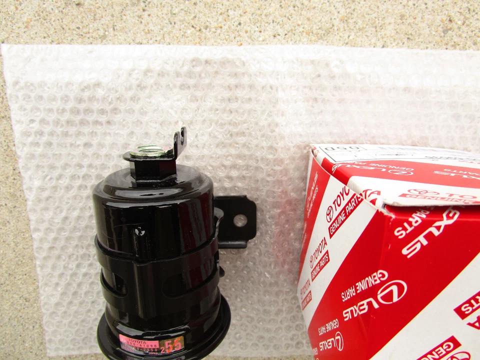 SE ADAPTA A: 91-92 TOYOTA LAND CRUISER FJ80 4,0 L V6 EFI FILTRO DE COMBUSTIBLE FABRICANTE ORIGINAL NUEVO Foto 4 de 4