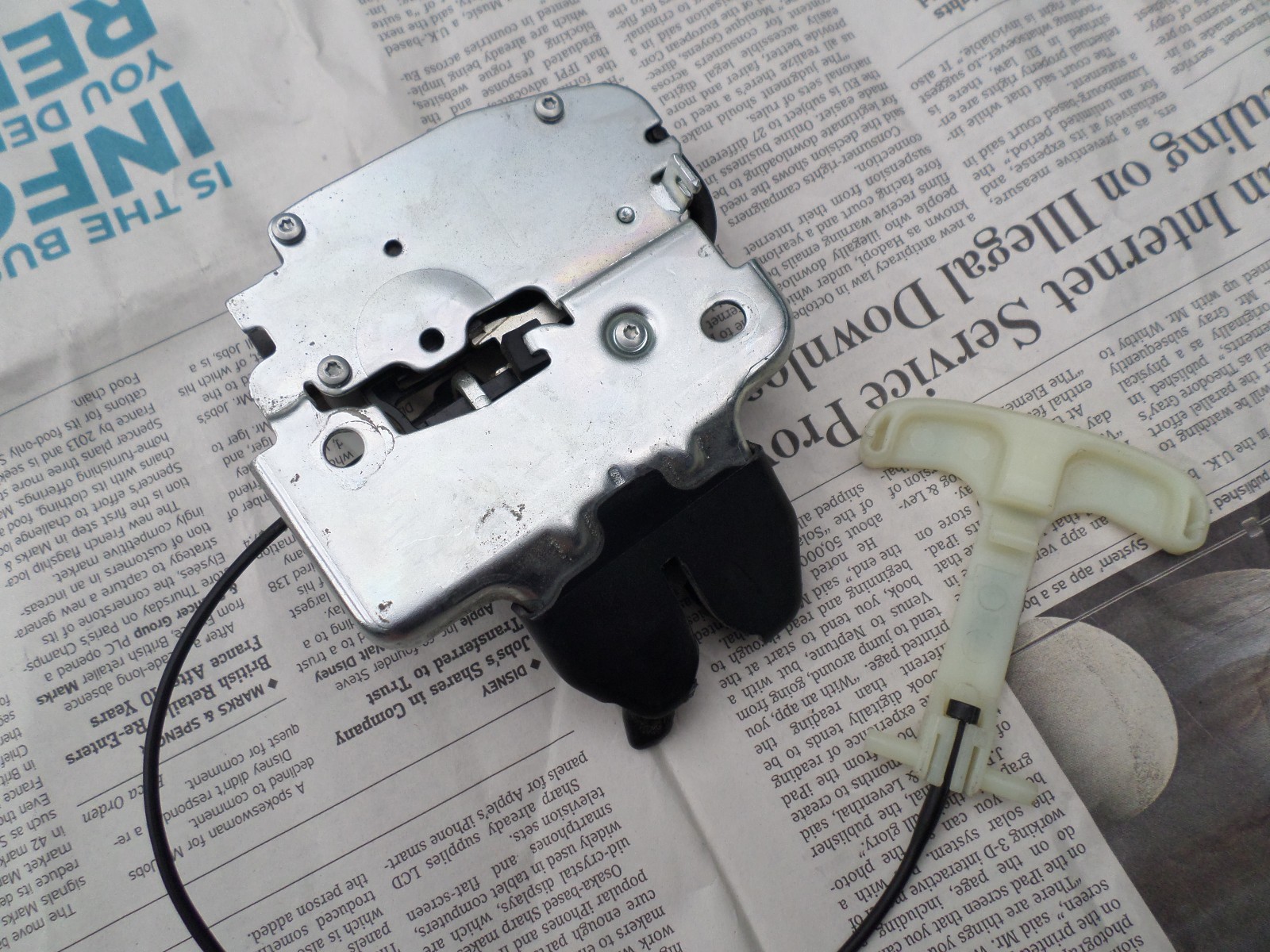 2012 ALTIMA CPE REAR TRUNK LID LOCK LATCH RELEASE ACTUATOR 08 09 10 11