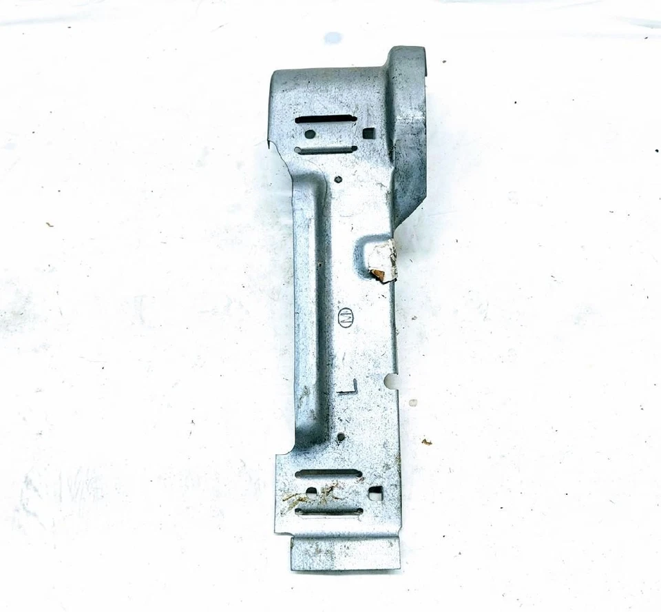 GM 20284348 1990-96 Buick Century LH Frontal Extremo Inferior Exterior Barra de Atar Refuerzo Foto 4 de 4