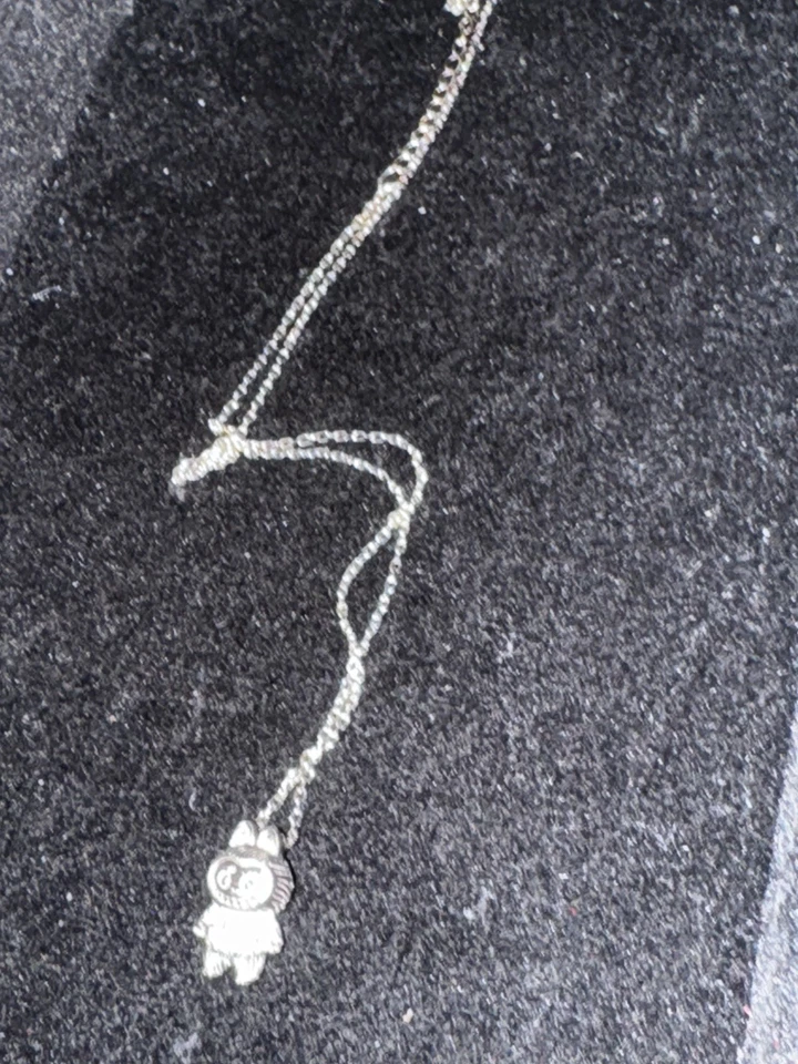 Colgante de plata de ley 925 Labubu encanto coleccionable Foto 3 de 3