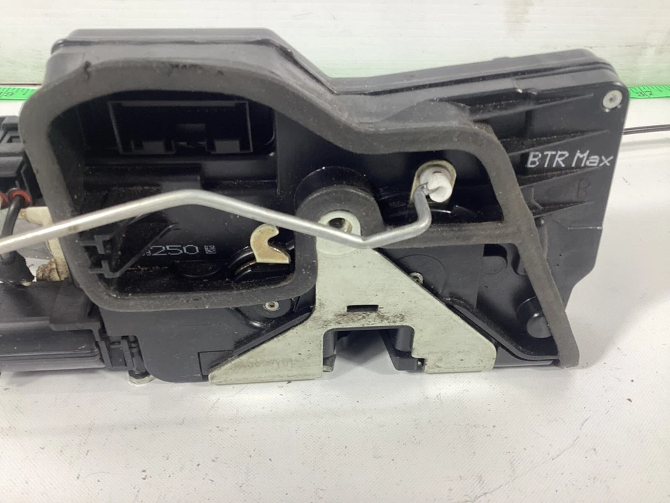 BMW 750I E65 2006-2008 - Actuador de cerradura de puerta delantera derecha 7169250 OEM. Foto 4 de 4
