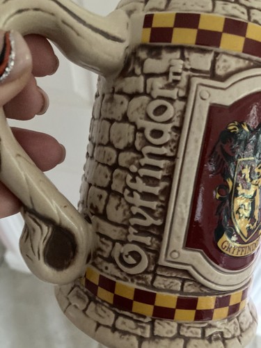 HARRY POTTER GRYFFINDOR TANKARD FROM WW UNIVERSAL ORLANDO UNUSED JUST DISPLAYED - Picture 3 of 6