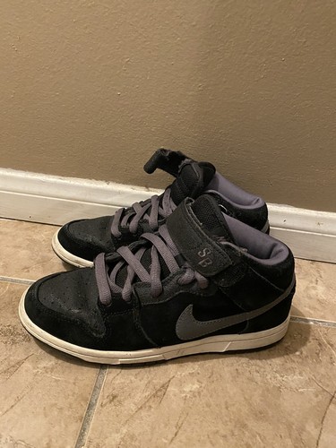 nike sb dunk mid with strap