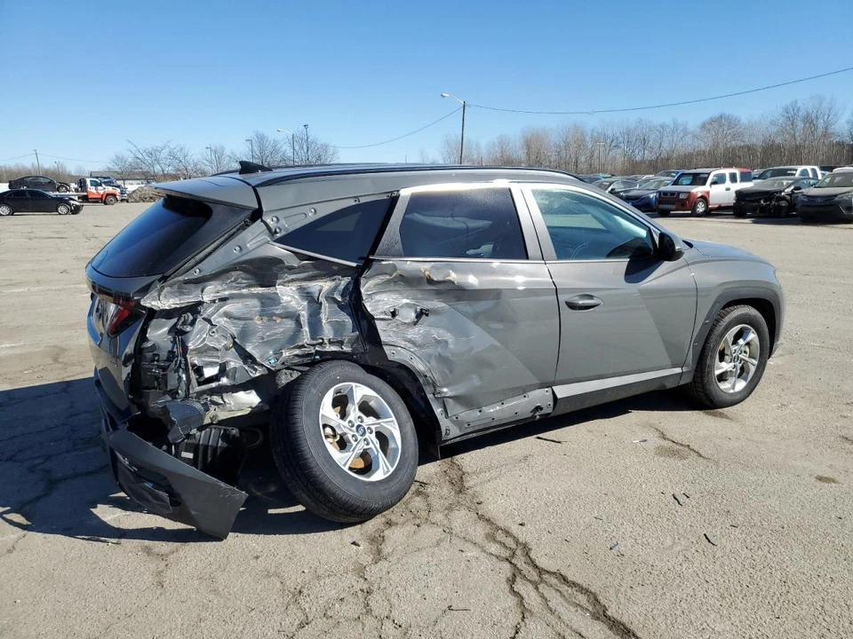 Conjunto de filtro de aire usado se adapta a: Hyundai Tucson 2024 2,5 L construido en EE. UU. grado A Foto 3 de 4