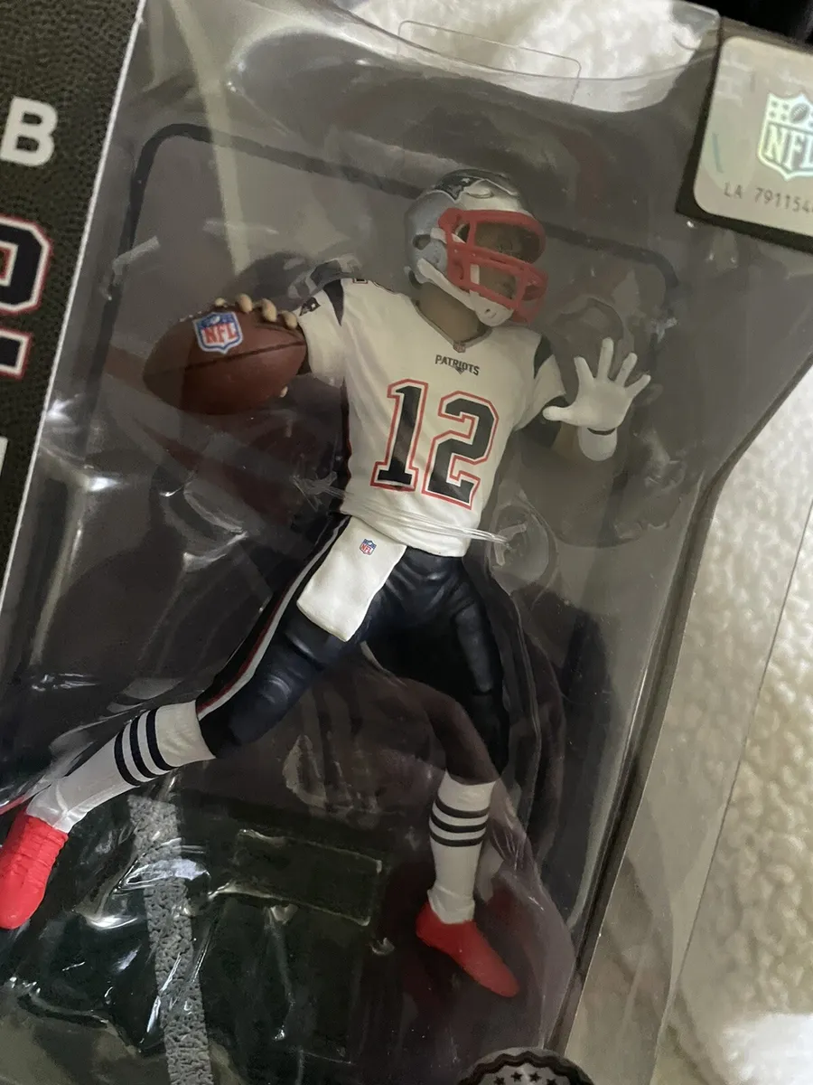 Tom Brady (Patriots & Buccaneers) Imports Dragon NFL 6 CHASE Figures Combo  (2)