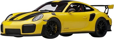AUTOart 1/18 Porsche 911 GT2 RS Weissach Package Yellow / Carbon
