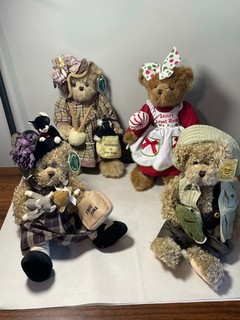 The Bearington Collection Plush 4 Bear Lot Christmas Fisherman