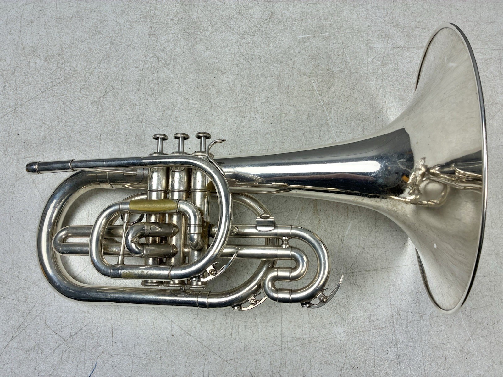 YAMAHA MODEL YMP204M SILVER MELLOPHONE IN GOOD PLAYING CONDITION C08557