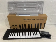 Native Instruments Komplete Kontrol M32 Micro Keyboard Controller & Decksaver