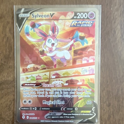 Sylveon V 184/203 Evolving Skies Alt Full Art Rapid Strike Ultra Rare Holo