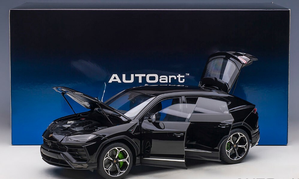 ブラーゴLamborghini Urus 1/18明日最終日にします LAMBORGHINI URUS ROSSO EFESTO METALLIC RED 1:18 by AUTOart