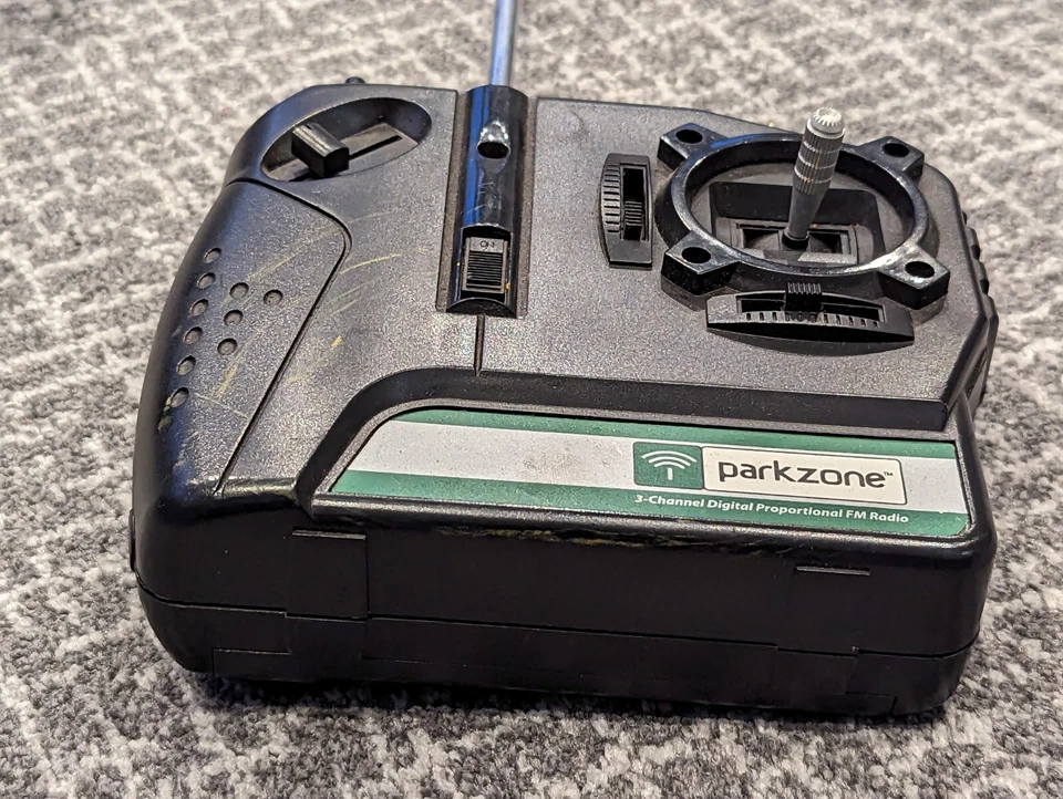 Parkzone transmitter 3 Channel Radio Transmitter CH4 FM2  for F-27b Stryker - Image 4 of 4