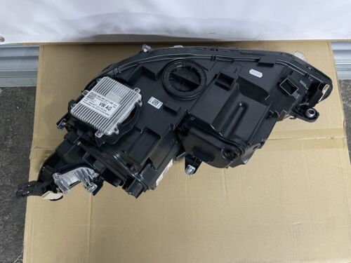 VW GOLF MK8 R GTD DRIVER SIDE IQ HEADLIGHT BLACK EDITION COMPLETE GENUINE NEW - Picture 3 of 5
