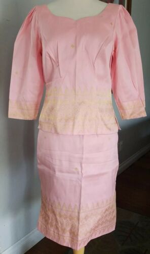 Cambodian Women's Pink Pa'moung/100% Silk Two Piece Queen Ann Top Size M - Afbeelding 1 van 12