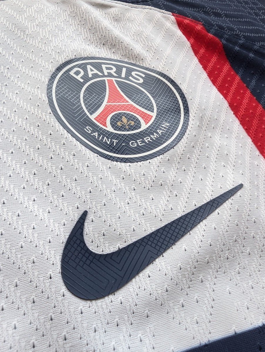 PSG 2022-2023 BNWT Sergio Ramos #4 Dri-Fit ADV Vapor PSG 2022-2023 BNWT Sergio Ramos #4 Dri-Fit ADV Vapor