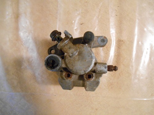 1998 98 YAMAHA WOLVERINE YFM350 LEFT FRONT BRAKE CALIPER YFM 350 T1058 - Picture 4 of 6