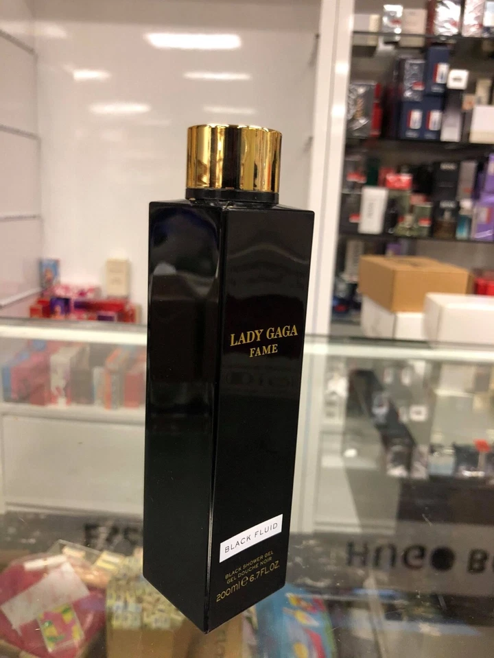 Gel de ducha líquido negro LADY GAGA FAME (200 ml/6,7 fl oz) Foto 3 de 4