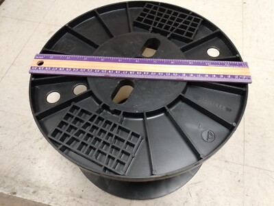 12'' outside diameter 5 1/2'' inside spool diameter by 8 1/4'' tall plastic spools 