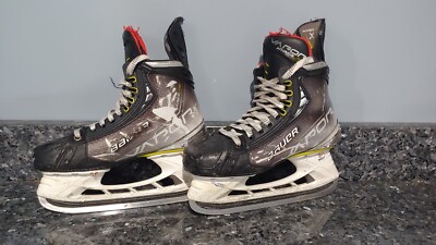 Bauer Vapor Hyperlite Ice Hockey Skates Intermediate Size 4 Fit 1 