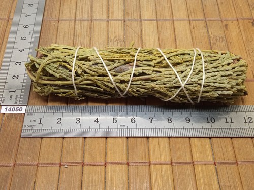 CEDRE BLANC thuya naturel de qualité fagot à bruler 10cm encens magie spiritisme - Imagen 2 de 2
