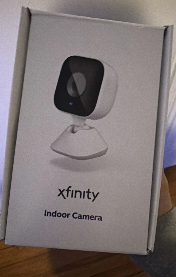 Cámara de seguridad interior Xfinity Xcam3 HD SCHC3AE0 (solo uso en interiores) Foto 2 de 4
