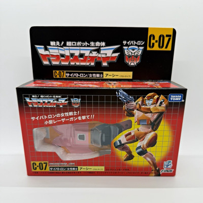 Takara Tomy Transformers C-07 Arcee Missing Link G1