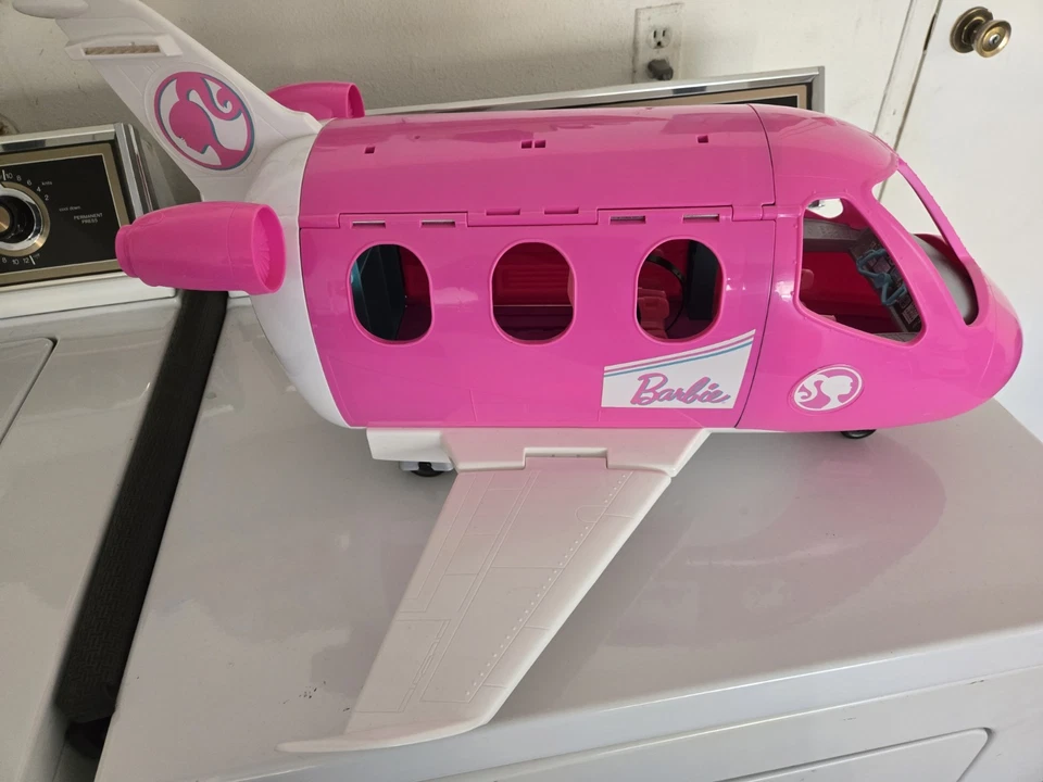 Mattel Barbie Dream Plane Airplane Jumbo Jet Vacation Pink & White - Image 2 of 4
