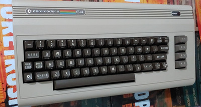 Commodore 64 C64 BROTKASTEN (+Netzteil) works (2193449) 8-bit classic computer