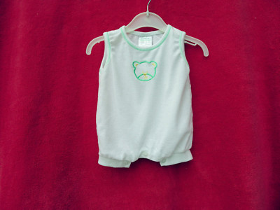 BABY OUTFIT WEISS ÄRMELLOS GRÖSSE NEU BABY 4. 5 kg  