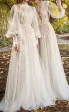 Vintage Muslim Wedding Dresses High-Neck Applique Bridal Gowns Floor Length
