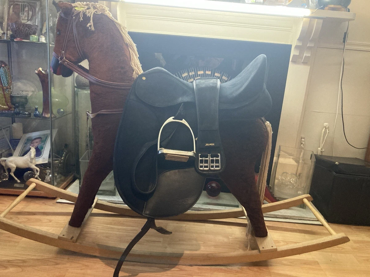 Selle De Dressage Wintec Isabelle Werth – Taille 16 1/2", Flock Noire, Rouge, Occasion
